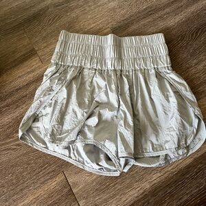 Medium, Free People Movement The Way Home short